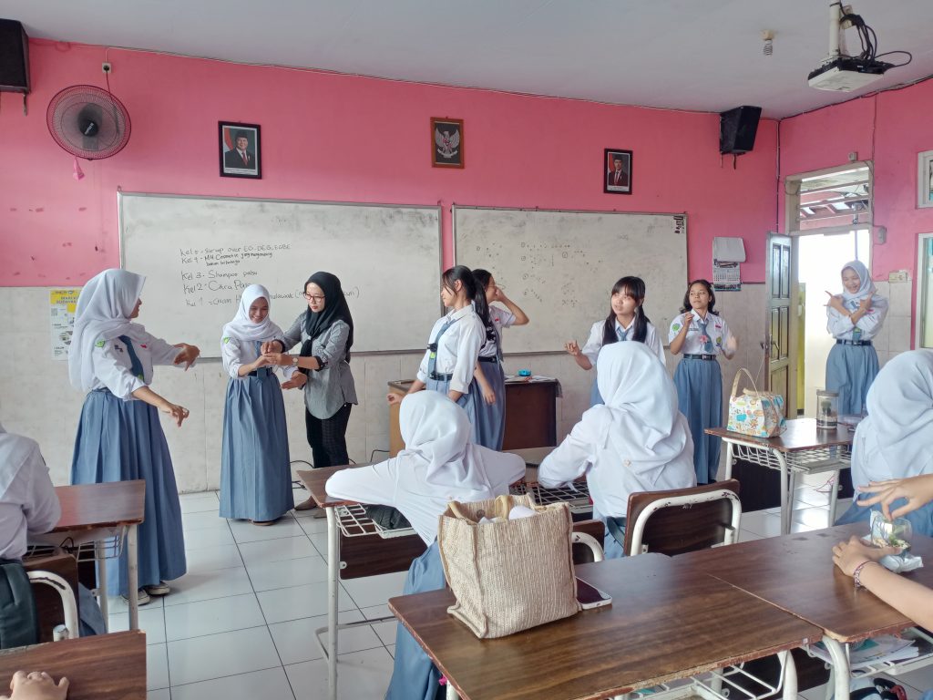 Pembelajaran Seni di SMK PIM