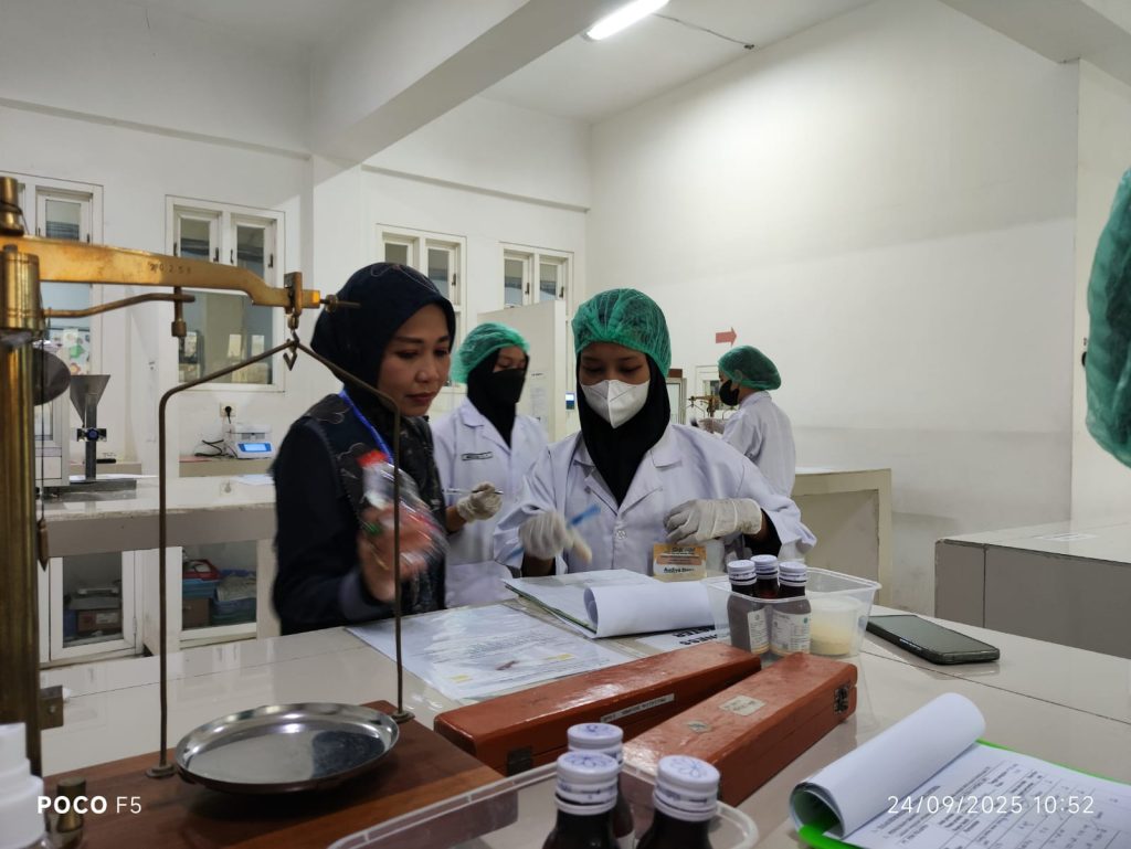 Sekolah Farmasi SMK PIM Ujian USK